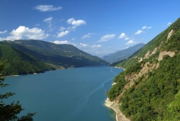 Žinvali ūdens krātuve, skaistie Gruzijas skati